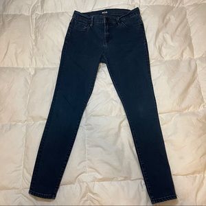 BDG Mid Rise Twig Ankle Jean Size W29 L29